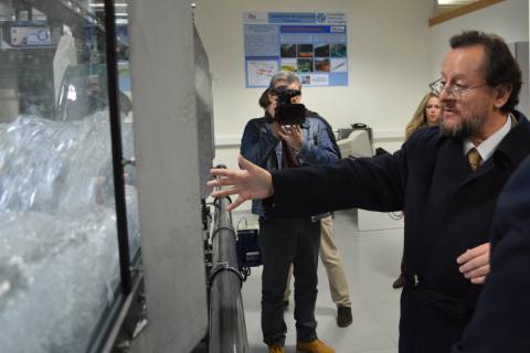 Luis Castillo, en un laboratorio de Ingeniería Hidráulica de la UPCT, en una foto de archivo.